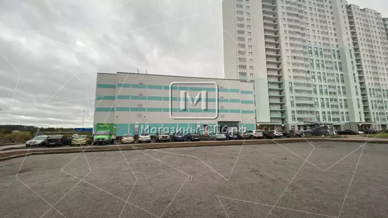 Продажа помещения 700 м2 с арендатором 2. Фасад с угла