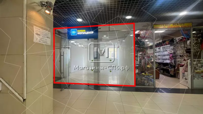 Отдел в ТЦ у метро 35 м2 98. Фото объекта