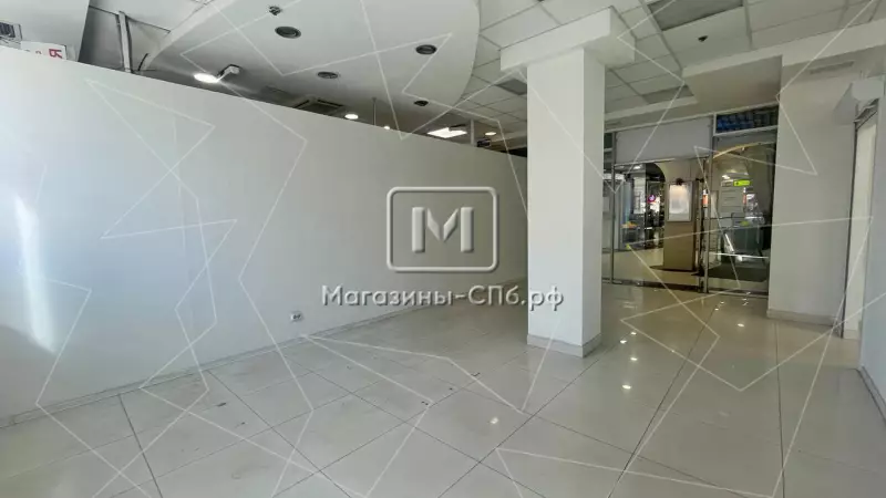 Отдел в ТЦ у метро 35 м2 98. Фото объекта
