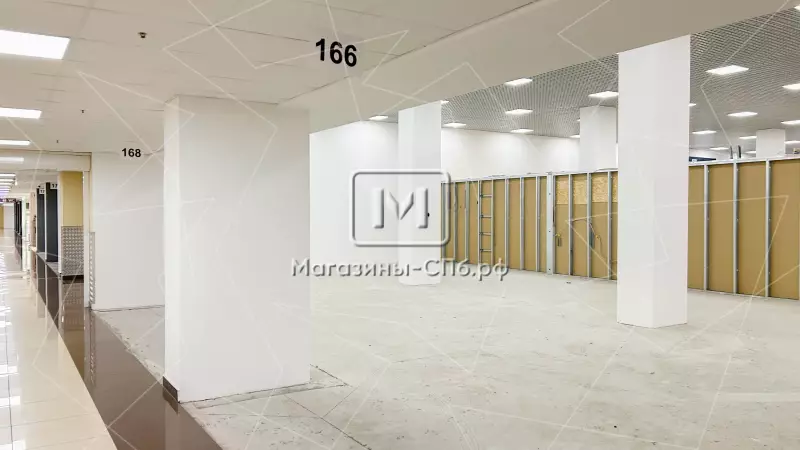 Торговое 180 м2 опен спейс в ТЦ 98. Фото объекта