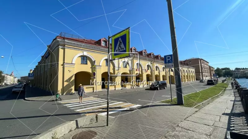 Никольские ряды, отдельный вход 1 эт, 102 м2 98. Фото объекта