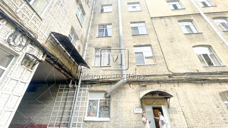 Аренда торгового помещения 250 кв.метров, 1 этаж 98. Фото объекта