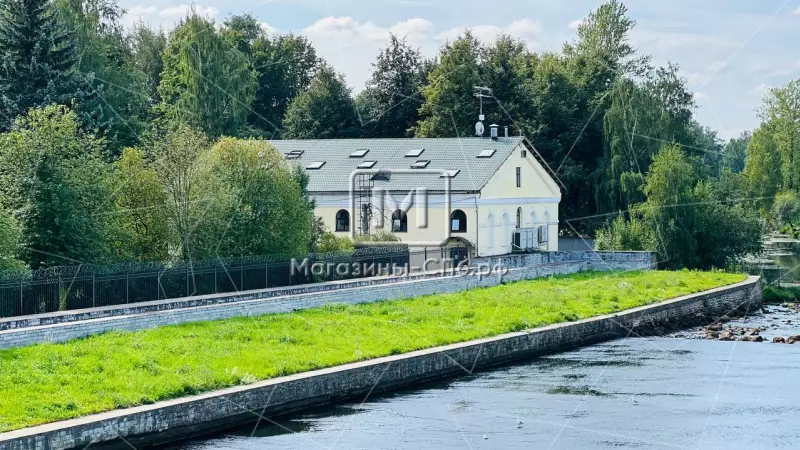 Продажа здания 1002 м2, ш. Революции 120 98. Фото объекта