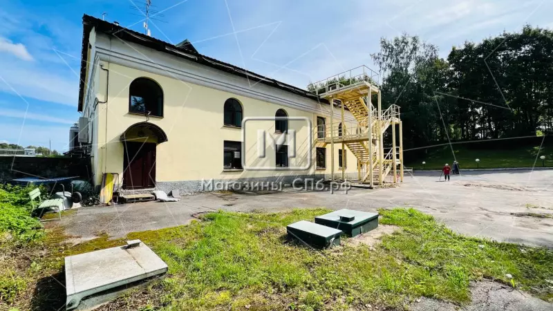 Продажа здания 1002 м2, ш. Революции 120 98. Фото объекта