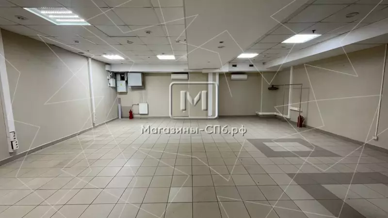 Продажа на 1 этаже БЦ, торг 98. Фото объекта