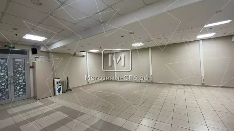 Продажа на 1 этаже БЦ, торг 98. Фото объекта