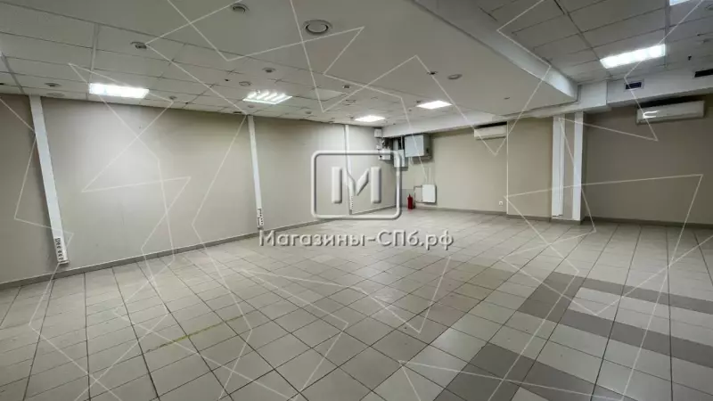Продажа на 1 этаже БЦ, торг 98. Фото объекта