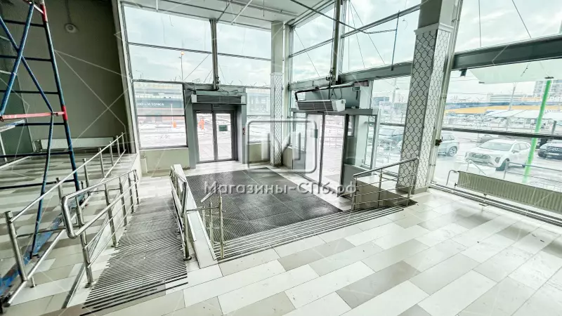 Савушкина 119, бывший SPAR, 1427,6 м2 98. Фото объекта
