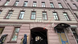 Широкие ворота Высокие потолки лофт кирпич опенспейс 40 м2 Широкие ворота Высокие потолки лофт кирпич опенспейс 40 м2