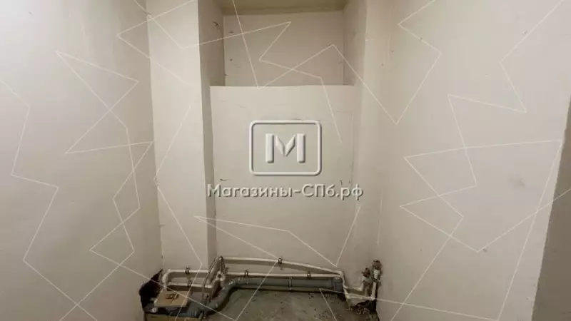 Широкие ворота Высокие потолки лофт кирпич опенспейс 40 м2 98. Фото объекта