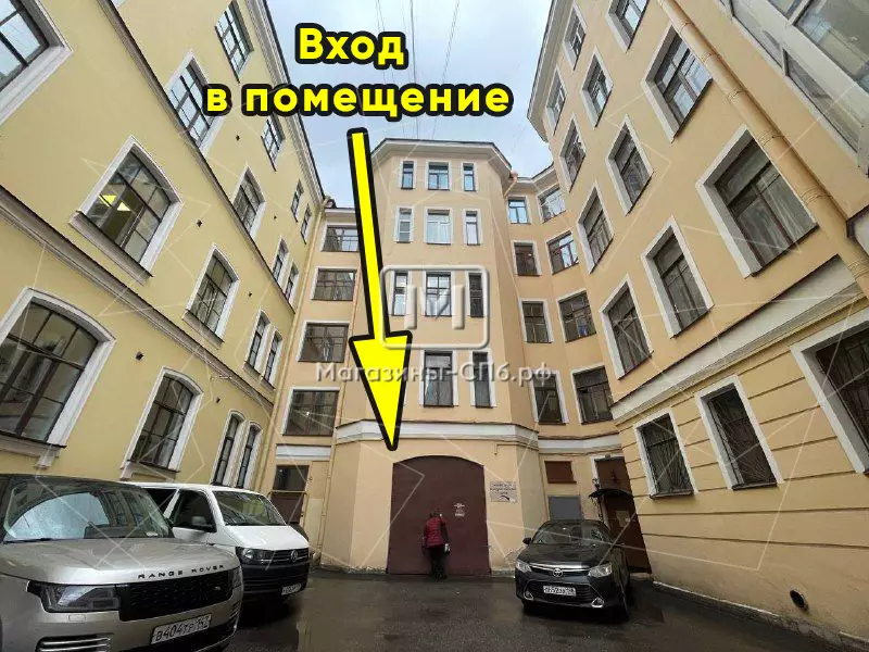 Широкие ворота Высокие потолки лофт кирпич опенспейс 40 м2 98. Фото объекта