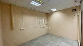 Аренда торгового помещения 11.7 кв. метров, Цоколь