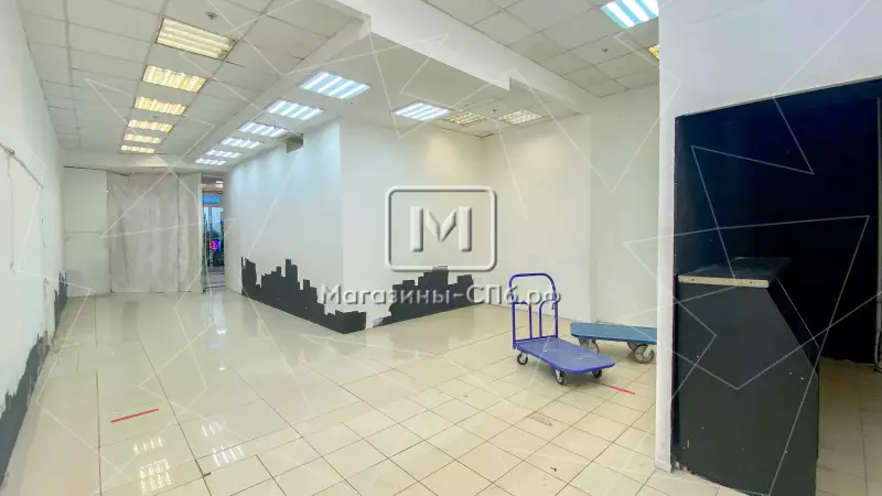 Отдел в ТЦ 60 м2 на 1 этаже у метро 98. Фото объекта