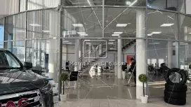 Автосалон, шоурум 2050 м2 с ЗУ Автосалон, шоурум 2050 м2 с ЗУ