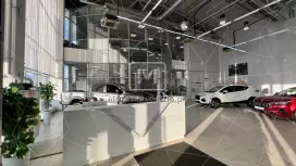 Автосалон, шоурум 2050 м2 с ЗУ Автосалон, шоурум 2050 м2 с ЗУ