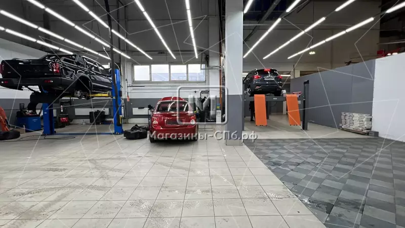 Автосалон, шоурум 2050 м2 с ЗУ 98. Фото объекта