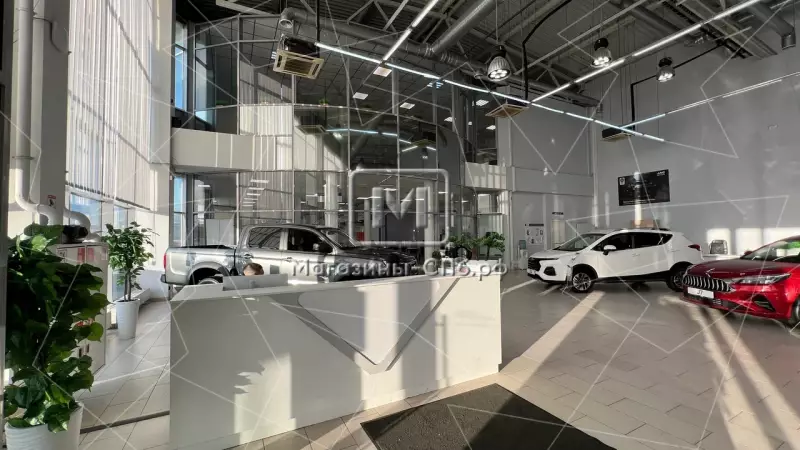 Автосалон, шоурум 2050 м2 с ЗУ 98. Фото объекта