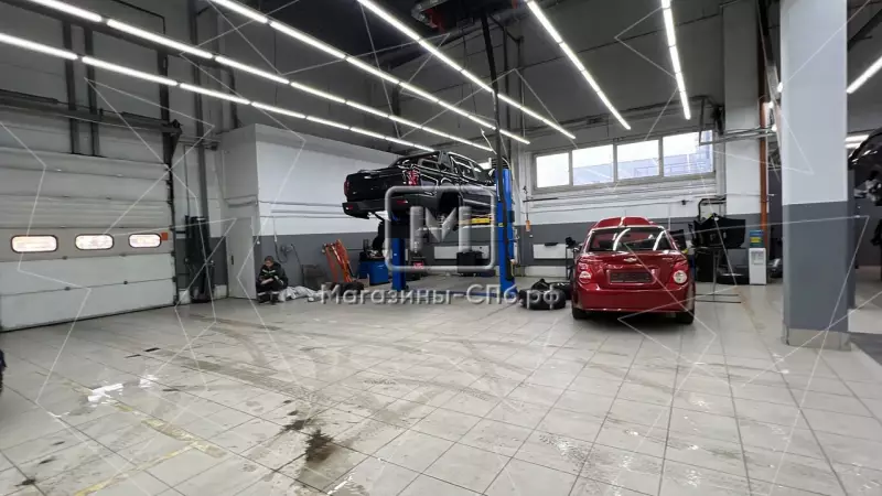 Автосалон, шоурум 2050 м2 с ЗУ 98. Фото объекта