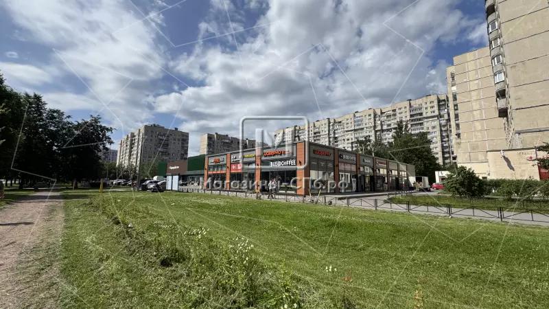 30 м2 с огромными витринами 98. Фото объекта
