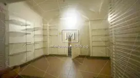 У входа в метро Невский пр У входа в метро Невский пр