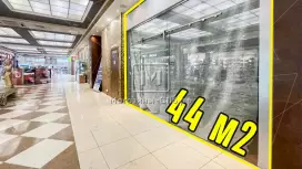Торговое 44м2 рядом со входом (можно сделать воду) Торговое 44м2 рядом со входом (можно сделать воду)