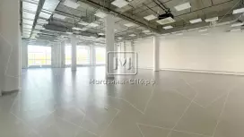 Отдельный вход, 403 м2, высокие потолки, витрины