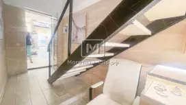 Двухэтажное 28 м2 в Галерее бутиков у метро Двухэтажное 28 м2 в Галерее бутиков у метро