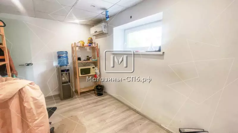 Двухэтажное 28 м2 в Галерее бутиков у метро 98. Фото объекта