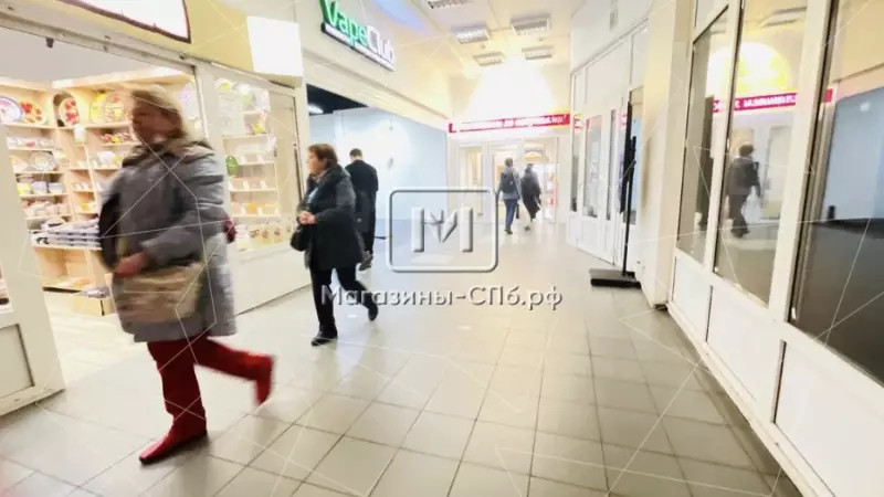 Аренда торгового помещения 31.5 кв.метров, 1 этаж 98. Фото объекта