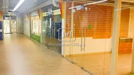 Секция 22м в оживленном ТЦ  у метро
