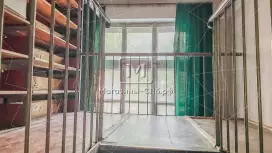 Офис / шоурум у входа в БЦ 408м Офис / шоурум у входа в БЦ 408м