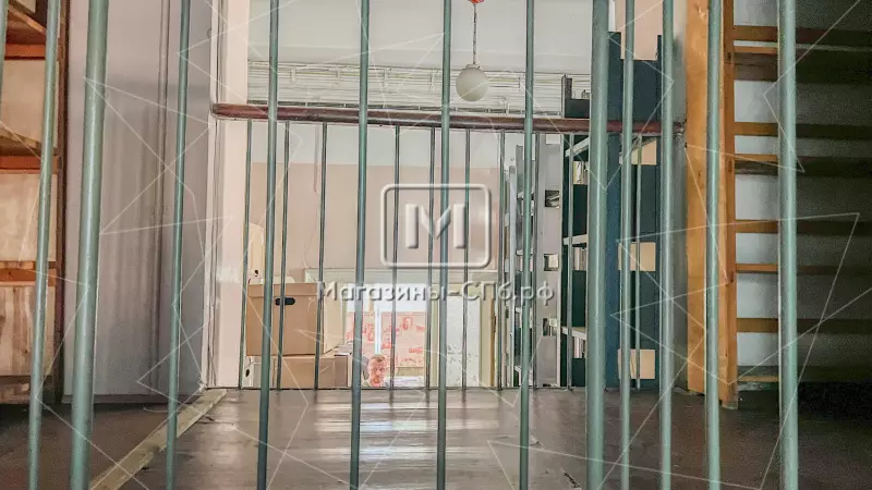Офис / шоурум у входа в БЦ 408м 98. Фото объекта