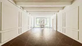 Офис/галерея/торговое 185 м2, 1 эт