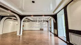 Офис/галерея/торговое 185 м2, 1 эт