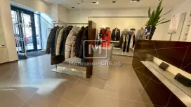 Под шоурум, витрины 177 кв.метров, 1 этаж Под шоурум, витрины 177 кв.метров, 1 этаж