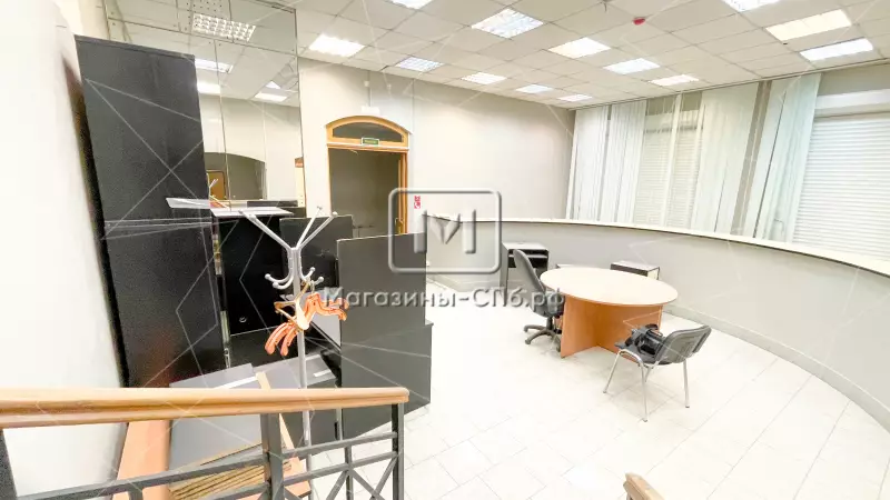 Офис/банк/магазин 211 м2 98. Фото объекта
