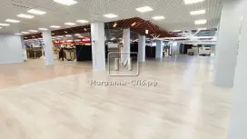 Отдел в мебельном центре 244 м2, витрины на улицу