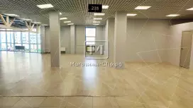 Отдел в мебельном центре 244 м2, витрины на улицу