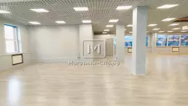 Отдел в мебельном центре 244 м2, витрины на улицу