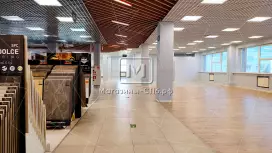 Отдел в мебельном центре 244 м2, витрины на улицу