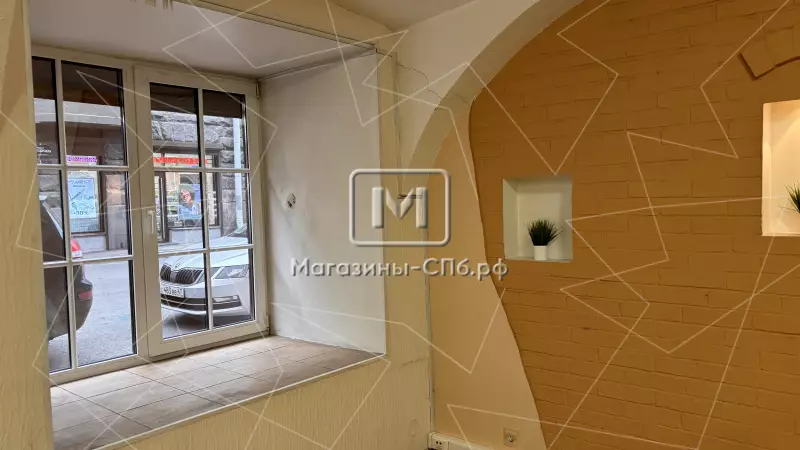 Аренда помещения 54 кв.м на 1-й линии 98. Фото объекта