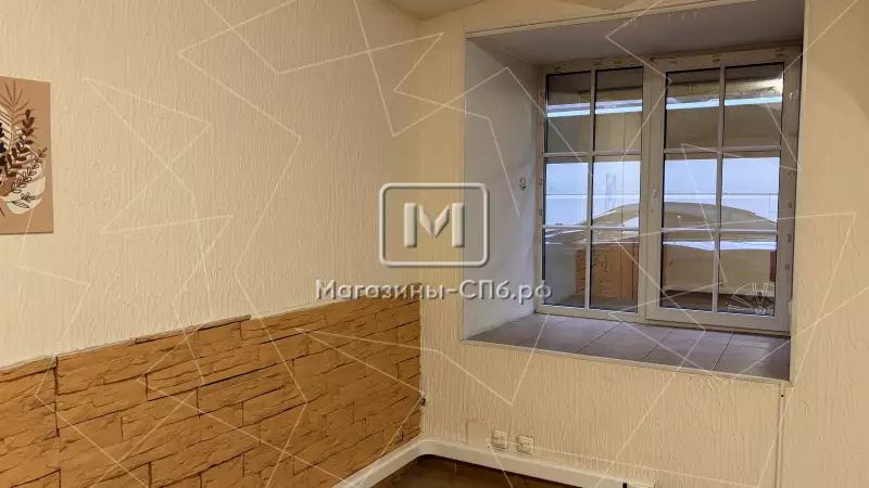 Аренда помещения 54 кв.м на 1-й линии 98. Фото объекта