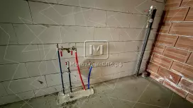 Помещение с витринами и входом с улицы