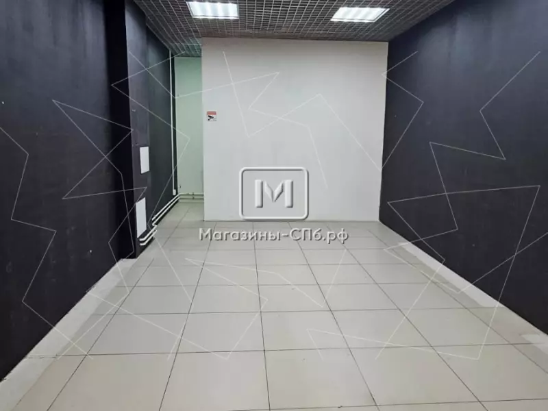 Отдел в ТРК с витриной, 28,5 м2 98. Фото объекта