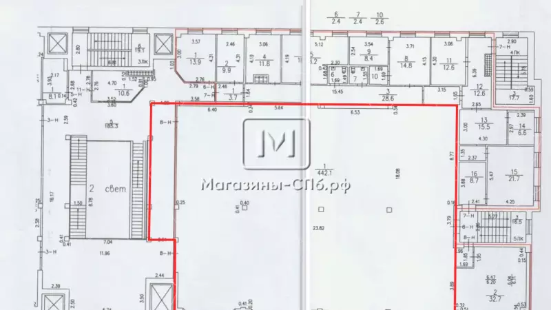 Торговая площадь 463 м2, окна на фасад 999. План поэтажный