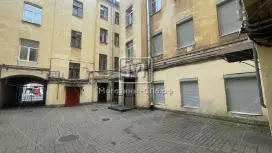 1этаж 95 м2 у метро, вход со двора