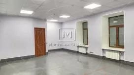 1этаж 95 м2 у метро, вход со двора