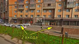 2 входа, витрины, можно общепит