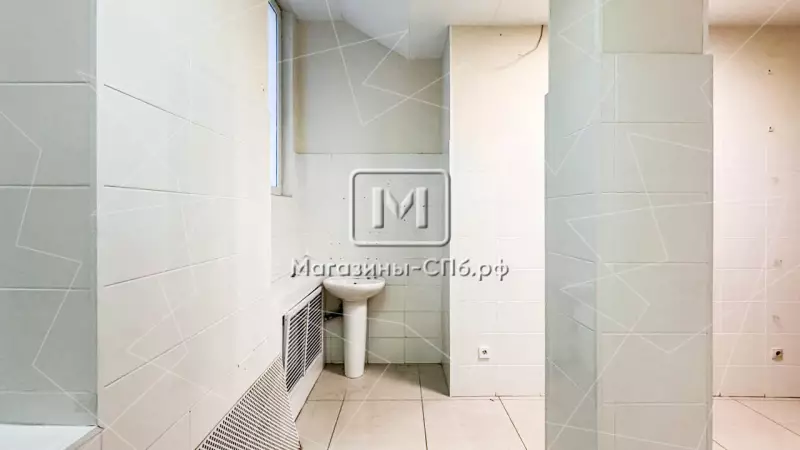 Универсальное 900-1500 м2, 4 этаж у метро 98. Фото объекта