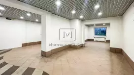 Супер проходное, сразу у метро